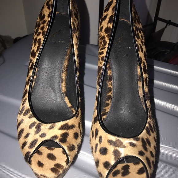 Brian Atwood leopard pony hair open toe pumps - Picture 2 of 16